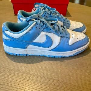Nike UNC Dunks Mens Size 9